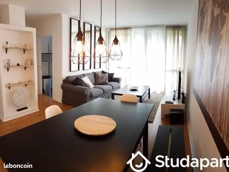 chambre 1 pièce 14 m²
