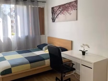 chambre 1 pièce 12 m²