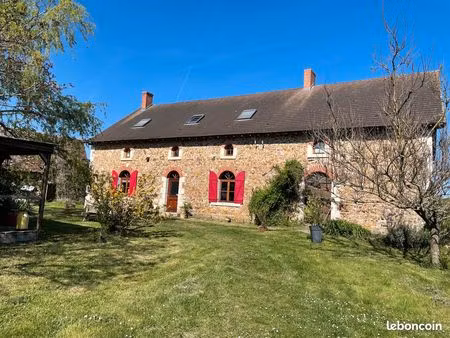 particulier vend grande propriété avec maison 300 m2 +nombreuses dépendances