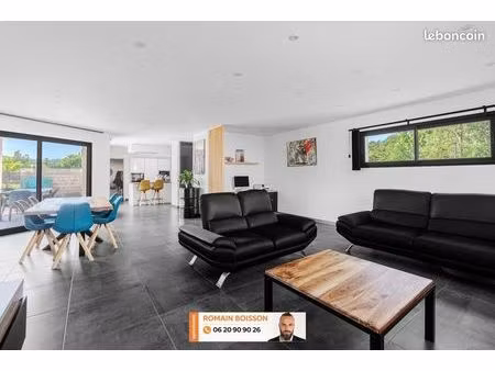 maison 5 pièces 141 m²