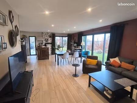 maison t5 récente de 121m2