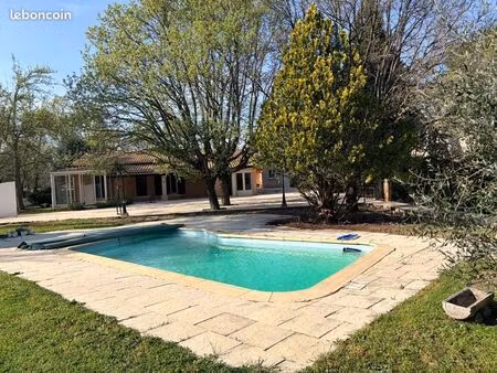 maison avec piscine et appartement