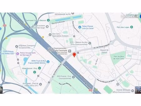 boutique 626 m² evry courcouronnes