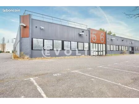 local d'activité 369 m²