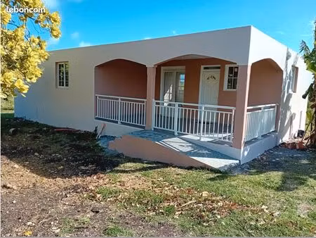 maison neuve a louer longue duree a grand-bourg