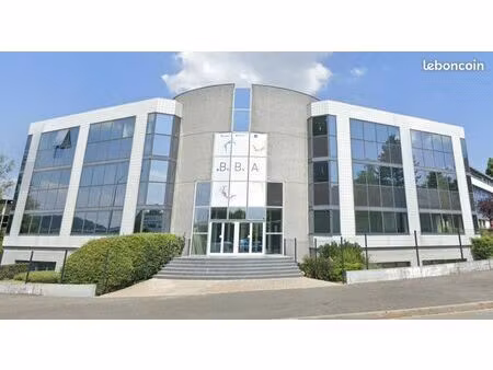 bureaux 100 m²