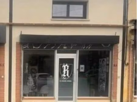 locaux / dépôt / bureaux / commerces /