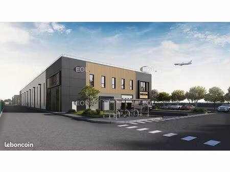 local d'activité 2 273 m²