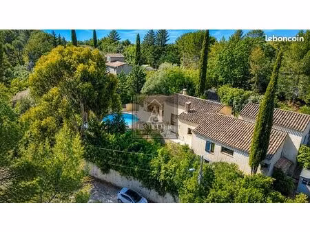 propriété 7 pièces 170 m²