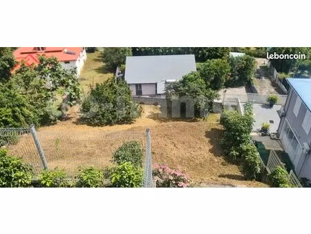 terrain 550 m² le gosier