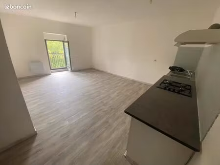 appartement t3 quillan