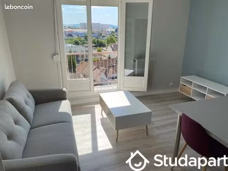 chambre 1 pièce 12 m²