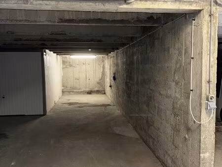 garage/place de stationnement à vendre