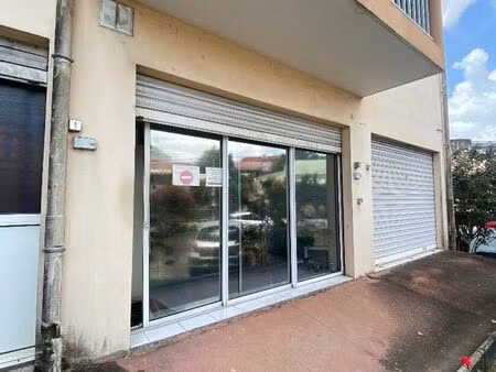 local commercial 40 m² ducos