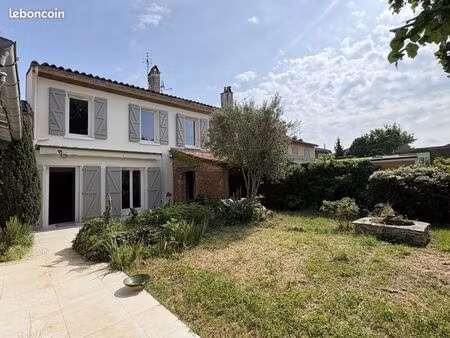 maison 7 pièces 310 m²