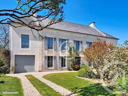 maison 8 pièces 201 m²