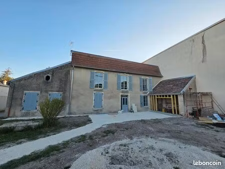 location maison de maître