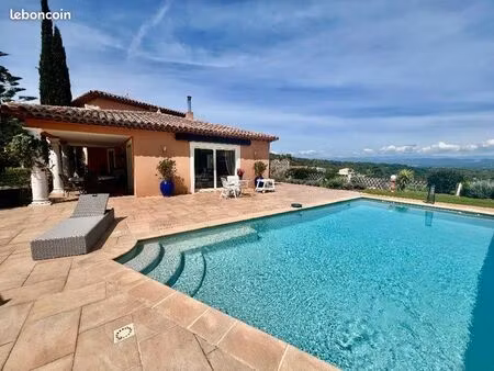 villa 220 m2 sur 1200 m2