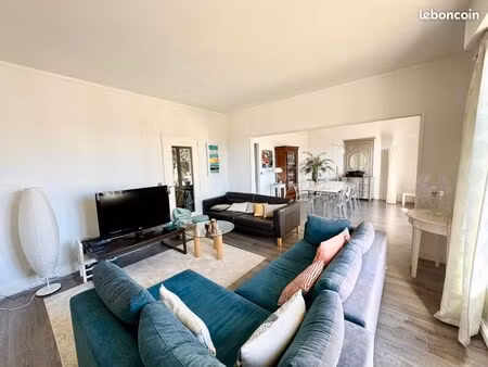 appartement 5 piéces de 129 m2 spacieux  lumineux secteur calme. de particulier à particul