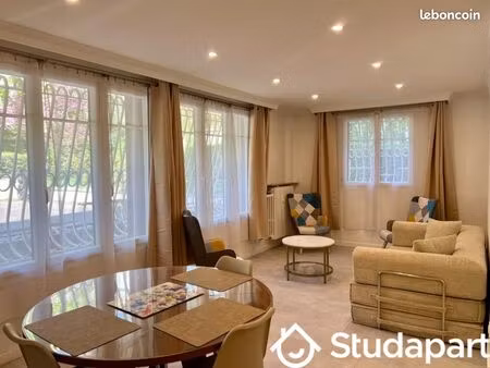 chambre 1 pièce 11 m²