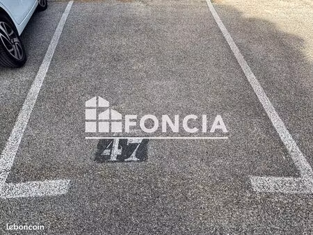 parking bormes les mimosas