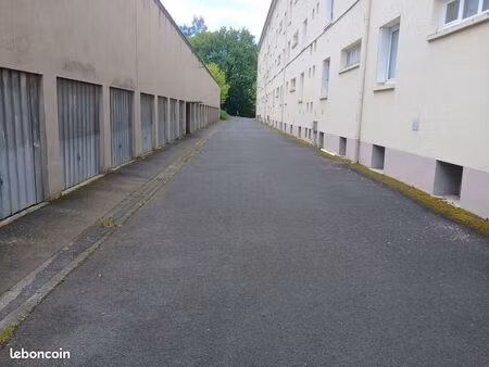 garage / box / parking/ dépôt