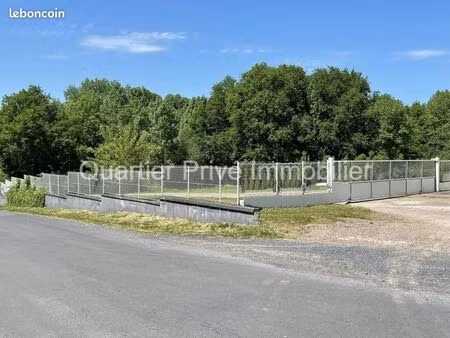 terrain 11000 m² allassac