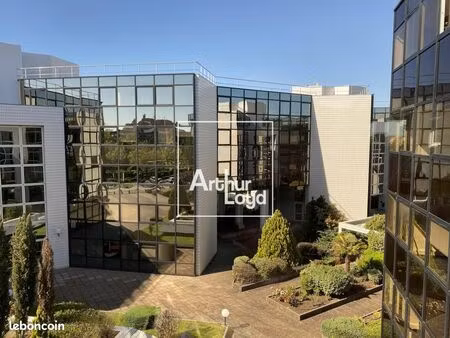 bureaux 335 m²