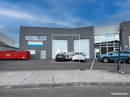 local bureaux 266 m²