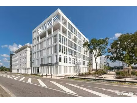 bureau 165 m²