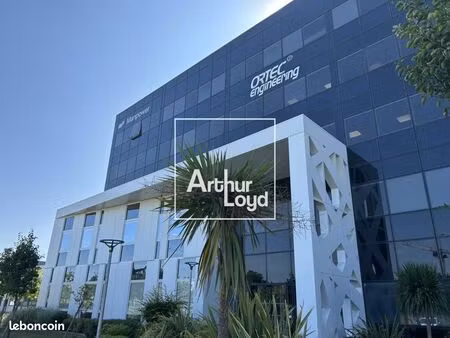 bureaux 330 m²