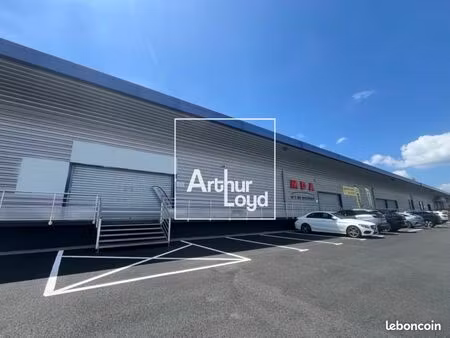 local d'activité 284 m²