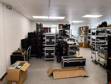 local d'activité/bureaux entrepôt 167m2 + 3 places de parking - noisy-le-grand (93160)