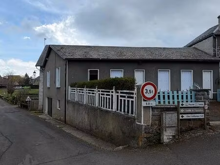 maison 110m2 coltines cantal