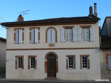 maison de caractère avec grange et jardin