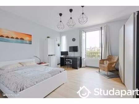 chambre 1 pièce 16 m²