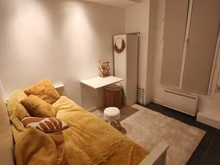 studette meublée 11 m² – mairie de saint-ouen