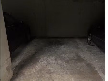 place de parking à louer