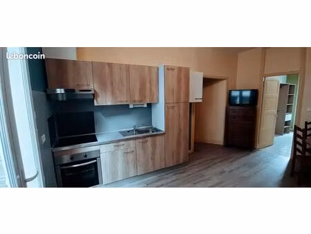 t2 meublé entièrement restaurée...