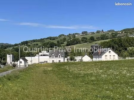 local 1440 m² allassac