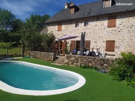 gîte rentable / chambres d’hôtes – piscine – 7 ch – 6 sdb 6 wc – 17 pers
