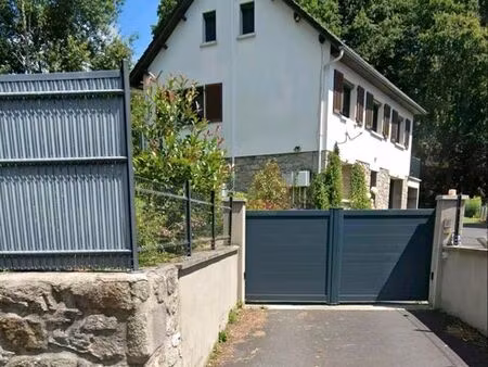 maison familiale rénovée 110 m² - studio 30 m² à rénover – proche centre – terrain 700 m²