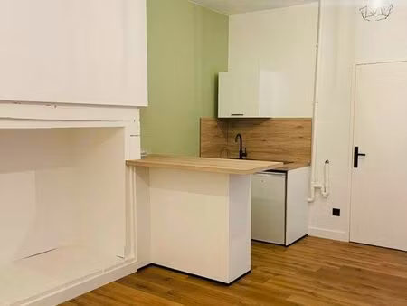 studio meublé 25 m² – hyper centre aurillac (quartier saint-géraud)