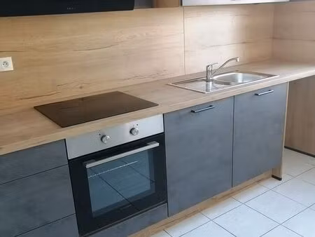 maison t3 jumelée résidence sécurisée et calme avec petit jardin