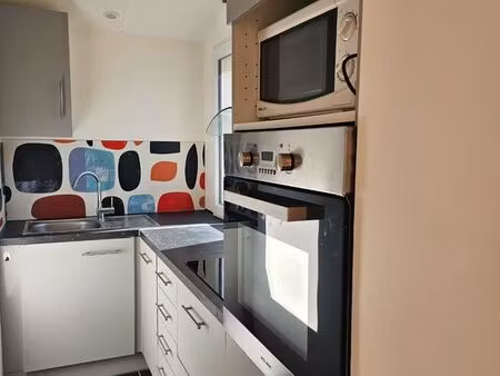 petite maison dans le quartier de puilboreau