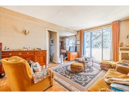 appartement de 4 pièces de 64 m² à châtillon