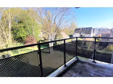 location appartement  m² t-3 à melun  950 €