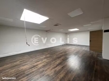 bureaux 846 m²