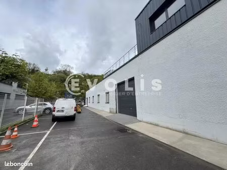 local bureaux 560 m²