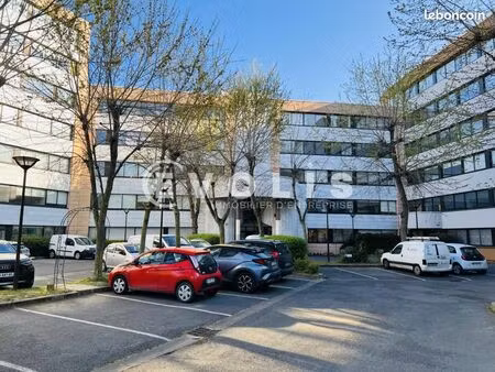 bureaux 235 m²